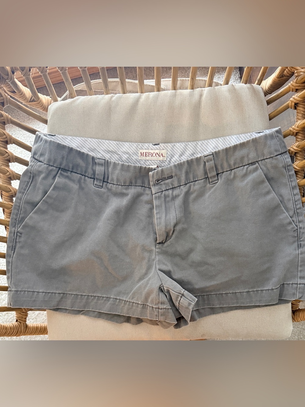 Merona Women’s Light Gray Chino Shorts Size 8 Casual Cotton Summer Shorts